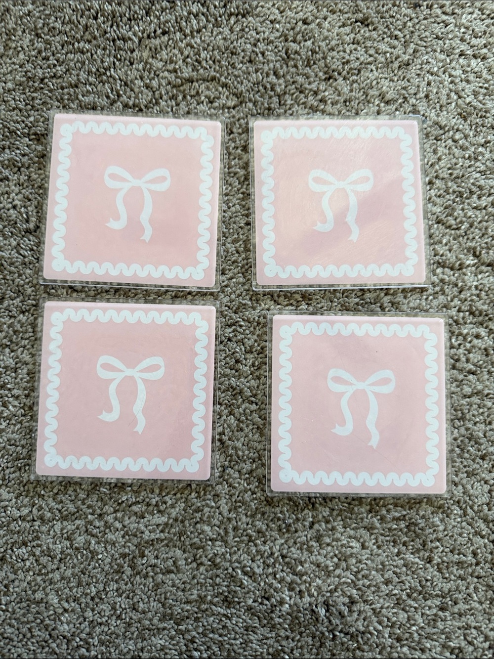Set of 4 Pink Plastic Bow Decorative Coasters